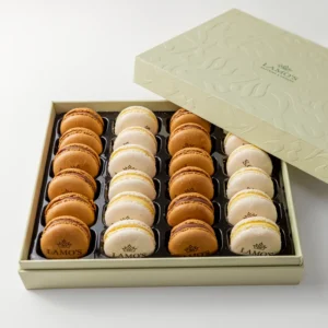 Macaroon Box (24 pcs)